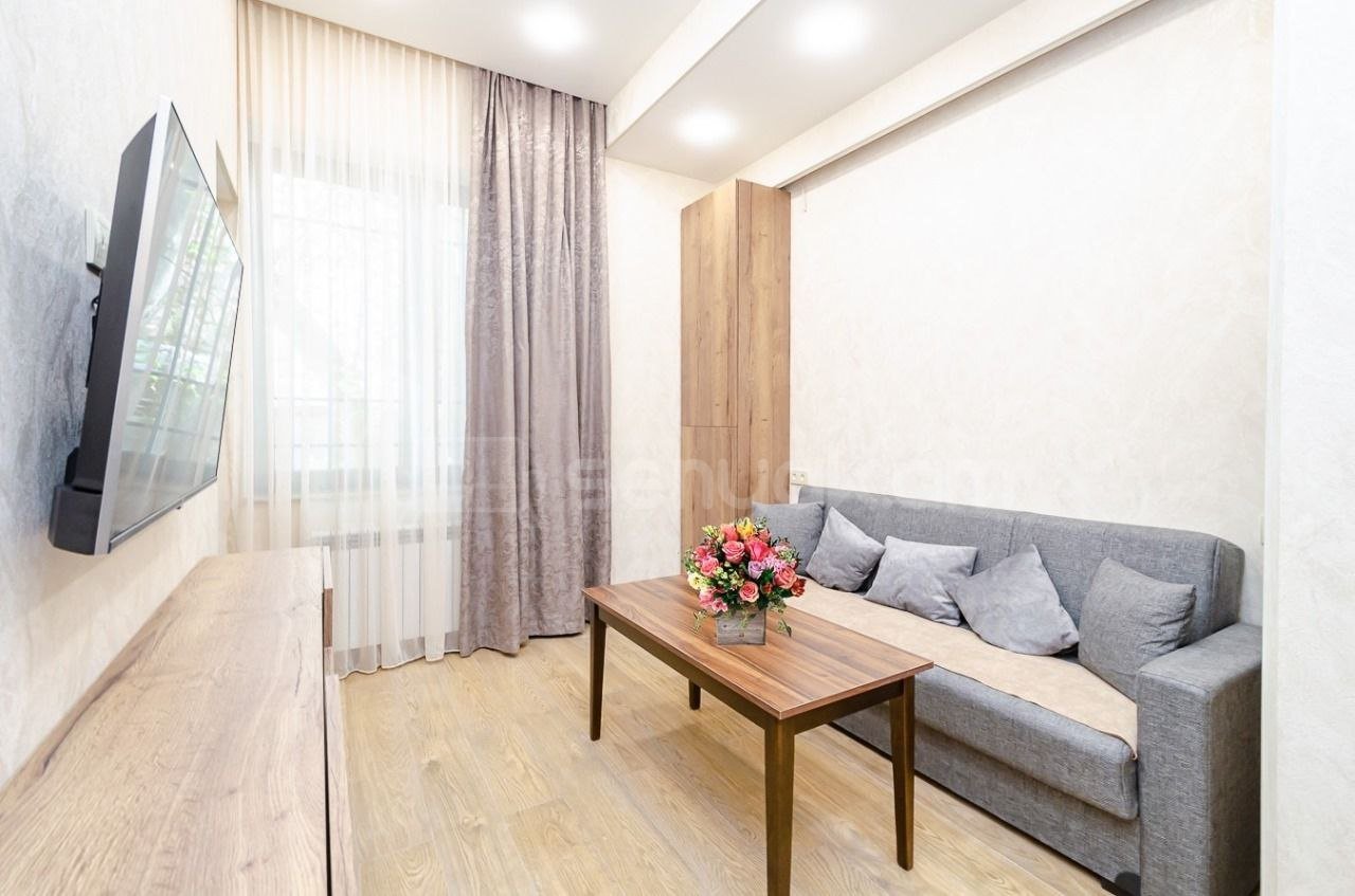 2 Սենյականոց Բնակարան, 42քմ, 2/5 հարկ, Դիզայներական Վերանորոգված