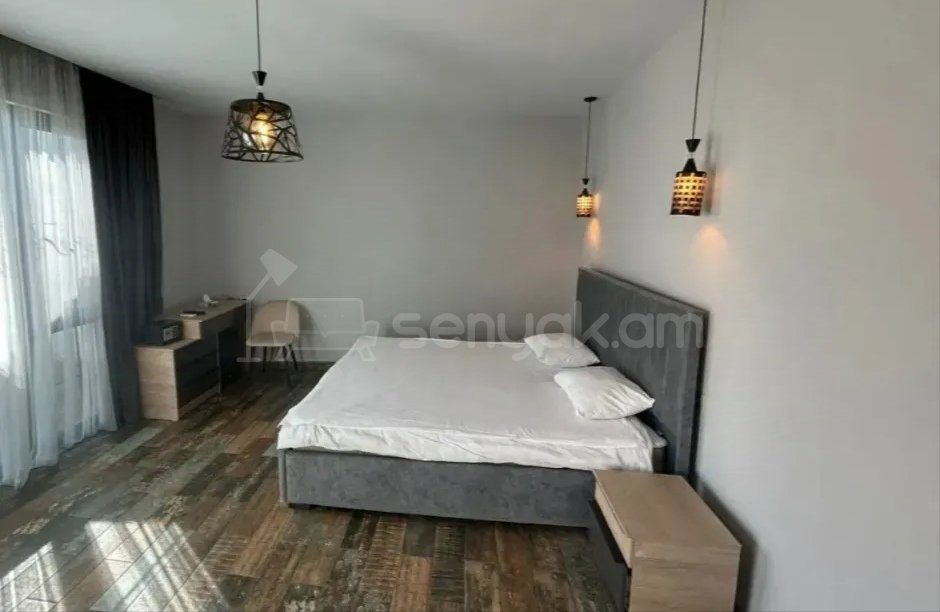 2 Սենյականոց Ամառանոց, 150քմ, Լողավազանով