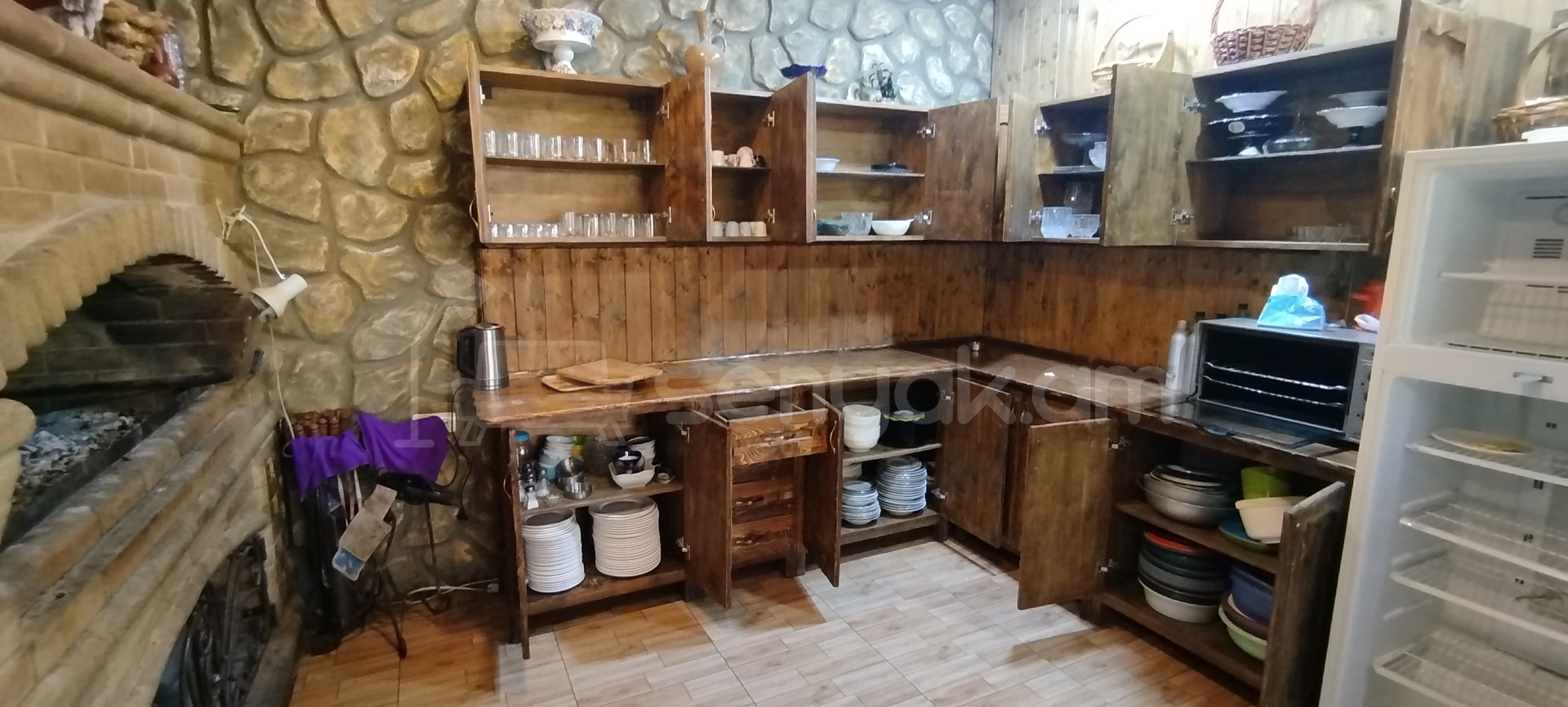 6 Սենյականոց Ամառանոց, 200քմ, Լողավազանով