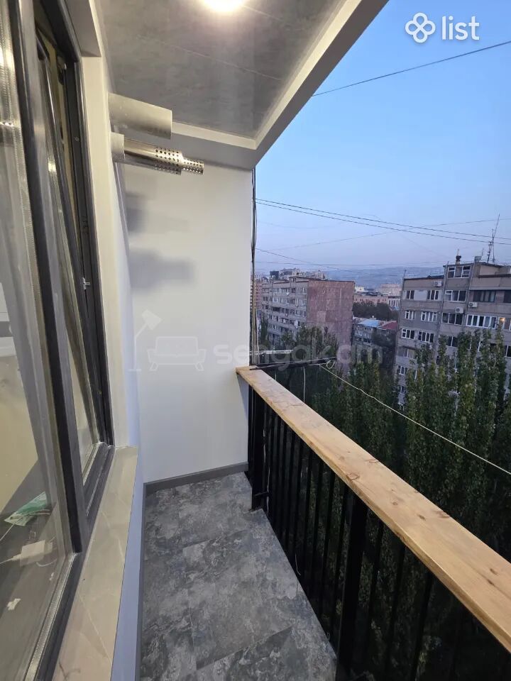 1 Սենյականոց Բնակարան, 27քմ, 11/12 հարկ, Կապիտալ Վերանորոգված