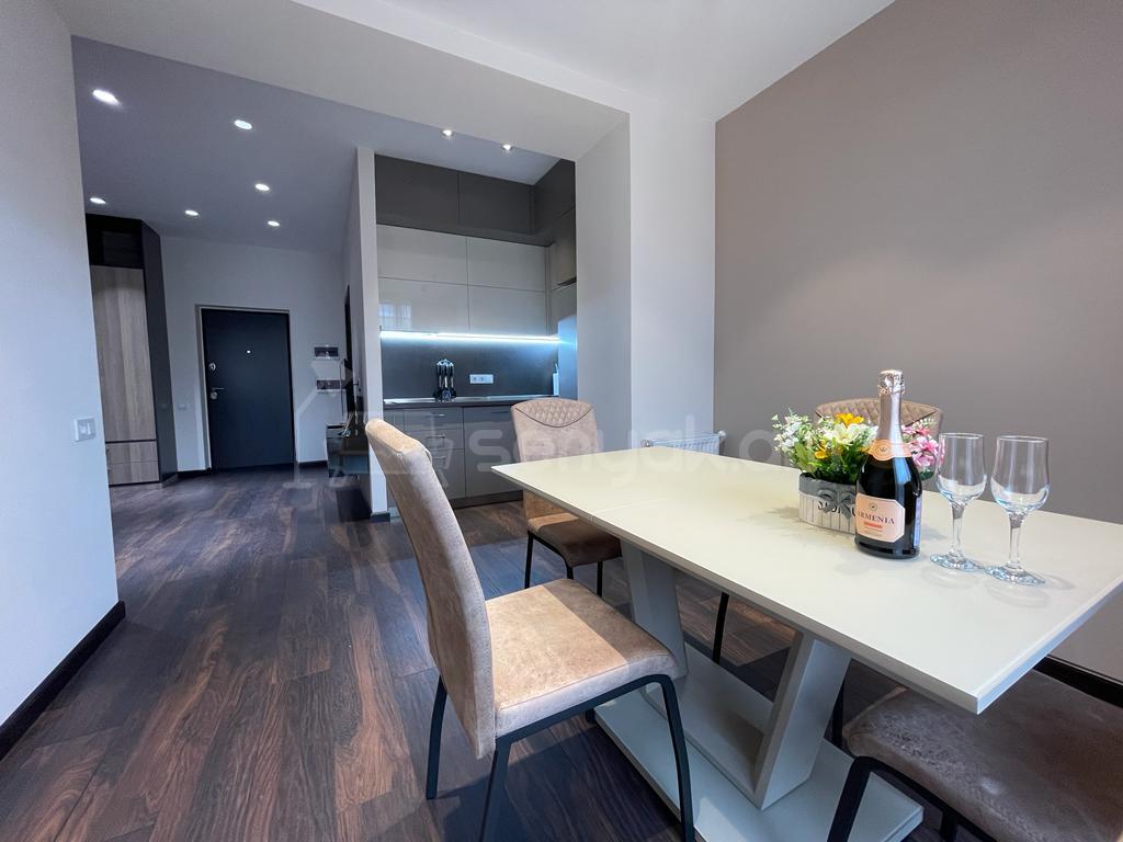 2 Սենյականոց Բնակարան Նորակառույցում, 55քմ, 7/15 հարկ, Դիզայներական Վերանորոգված