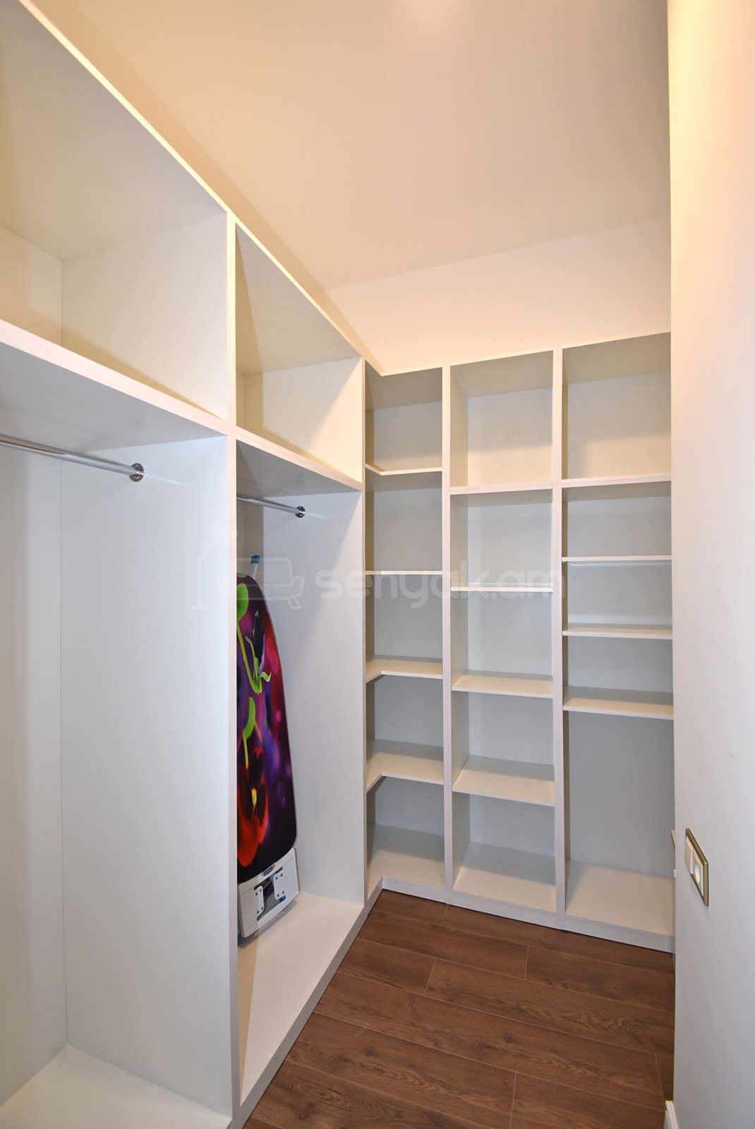 3 Սենյականոց Բնակարան Նորակառույցում, 80քմ, 8/12 հարկ, Դիզայներական Վերանորոգված