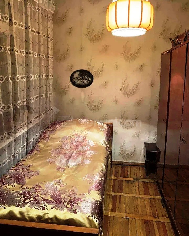 2 Սենյականոց Բնակարան Քարե Շենքում, 47քմ, 1/5 հարկ, Պետական Վիճակում