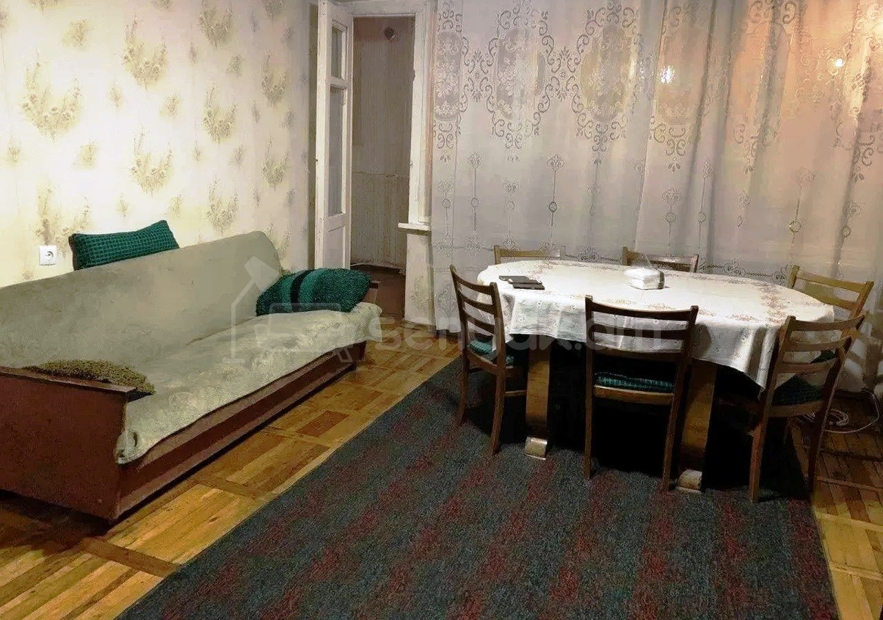 2 Սենյականոց Բնակարան Քարե Շենքում, 47քմ, 1/5 հարկ, Պետական Վիճակում