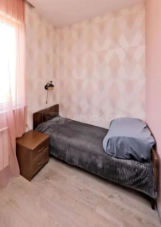 3 Սենյականոց Բնակարան Քարե Շենքում, 90քմ, 4/5 հարկ, Դիզայներական Վերանորոգված