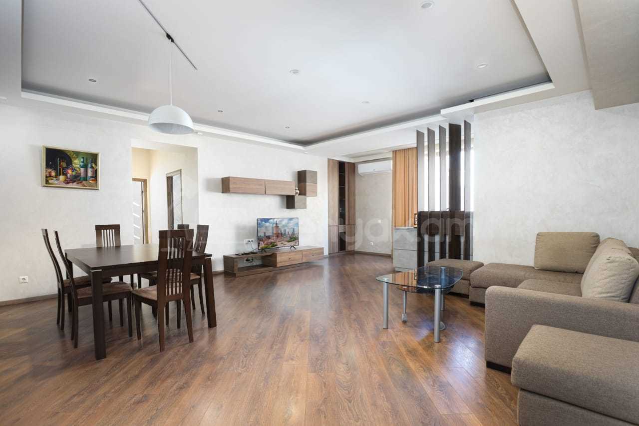 3 Սենյականոց Բնակարան Նորակառույցում, 80քմ, 7/12 հարկ, Դիզայներական Վերանորոգված