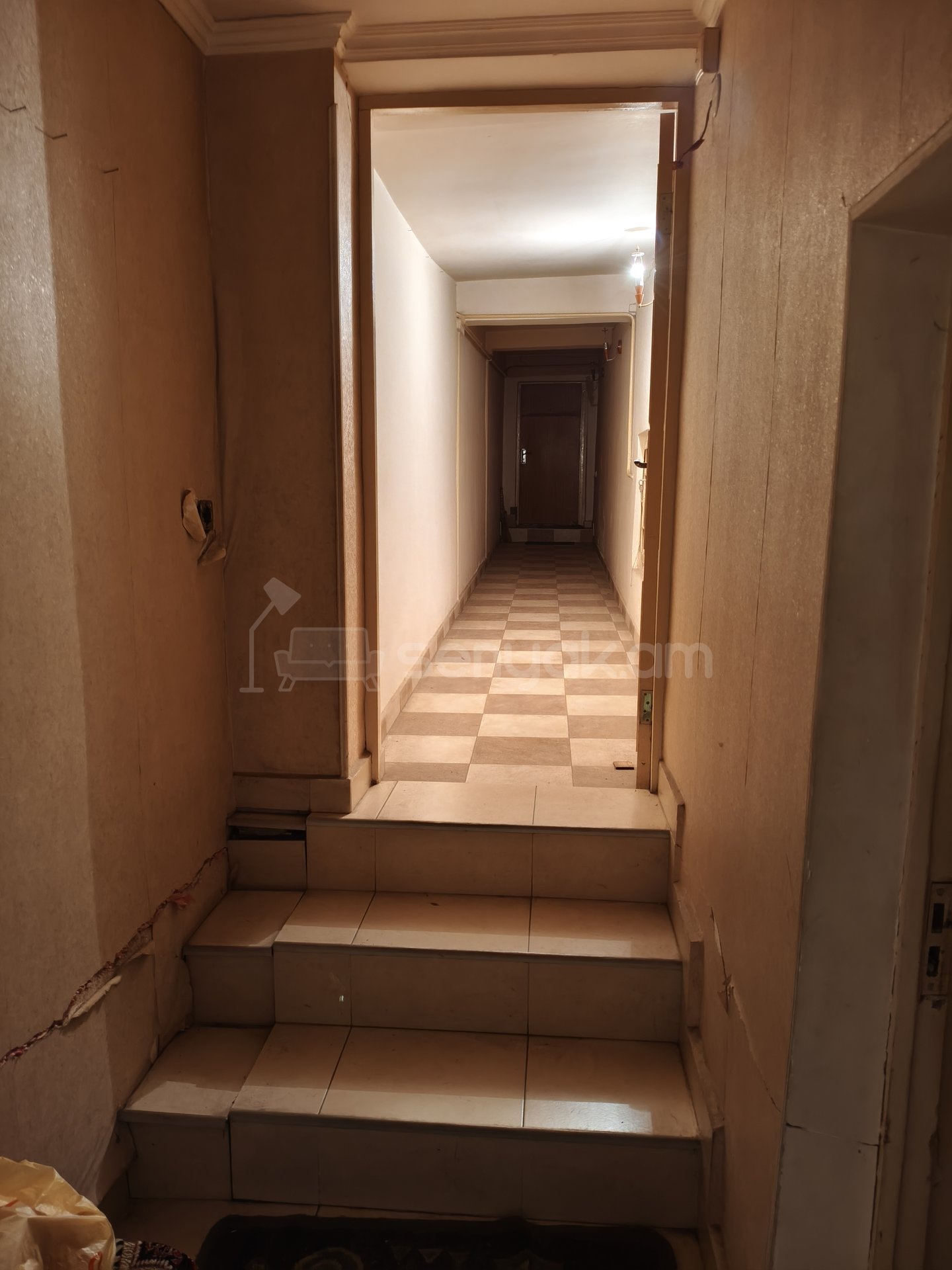 3 Սենյականոց Բնակարան Քարե Շենքում, 77քմ, 1/1 հարկ, Նորմալ Վիճակում, Կահավորված