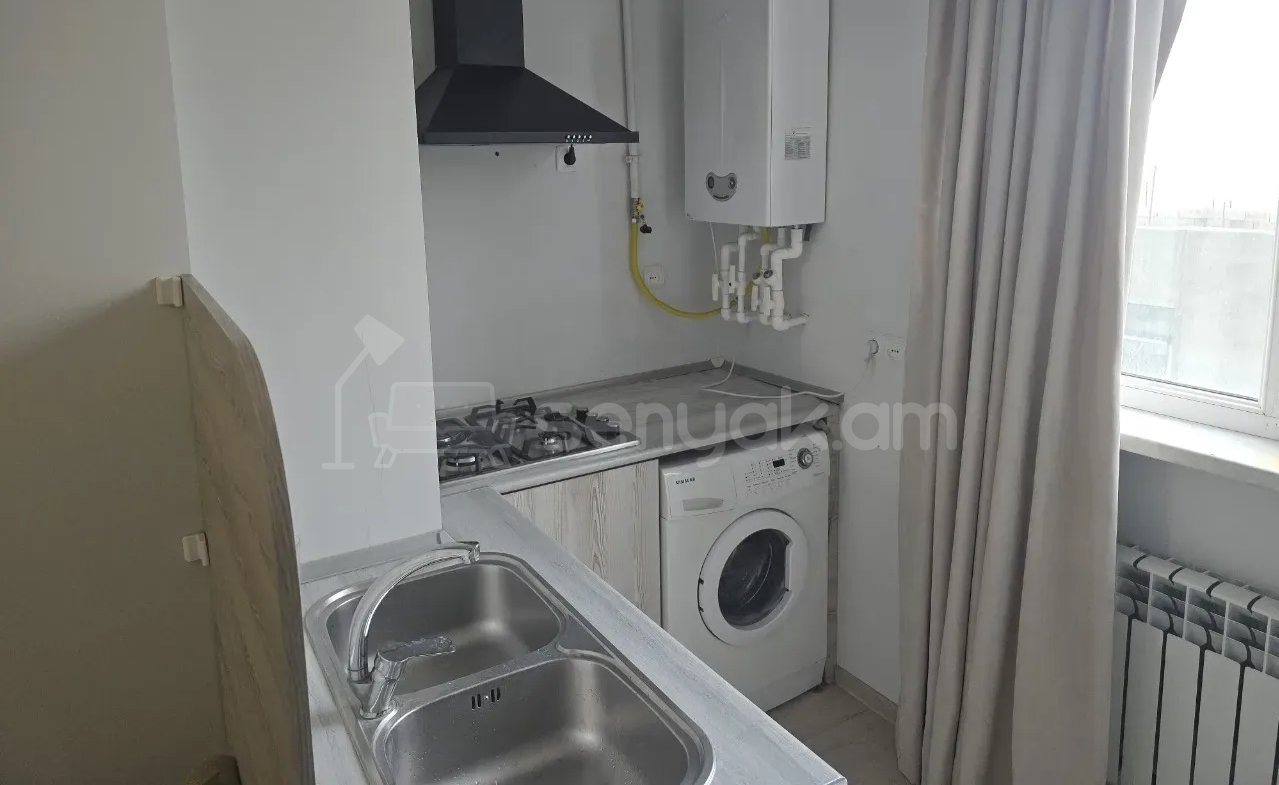 2 Սենյականոց Բնակարան, 67քմ, 6/9 հարկ, Նորմալ Վիճակում, Կահավորված, Արևկող