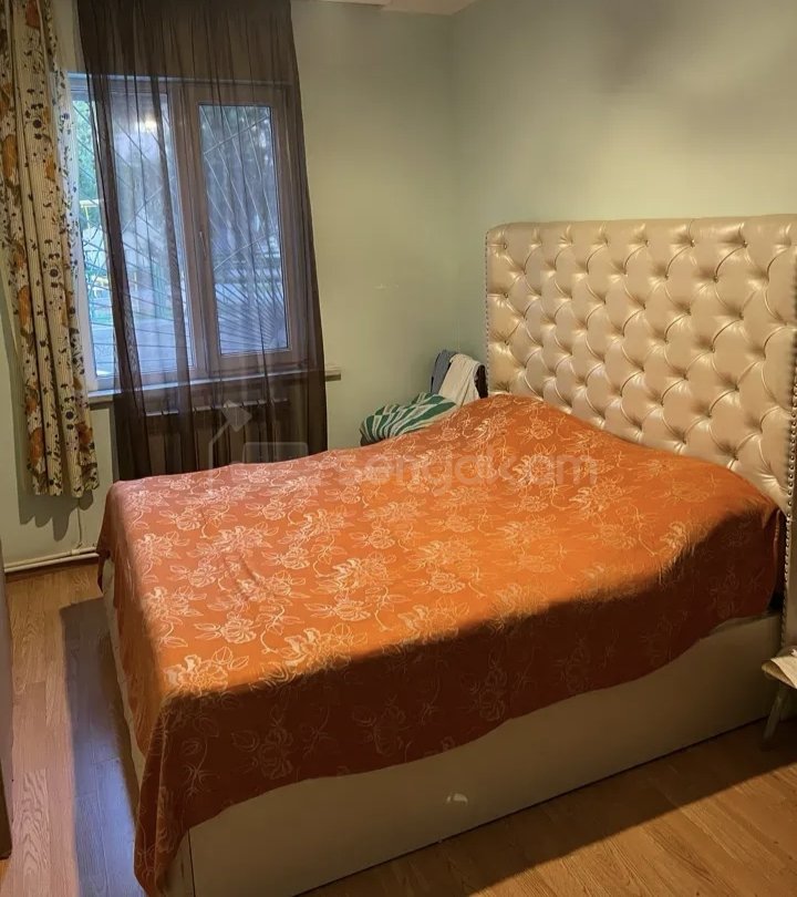 2 Սենյականոց Բնակարան Քարե Շենքում, 58քմ, 3/5 հարկ, Նորմալ Վիճակում, Կահավորված