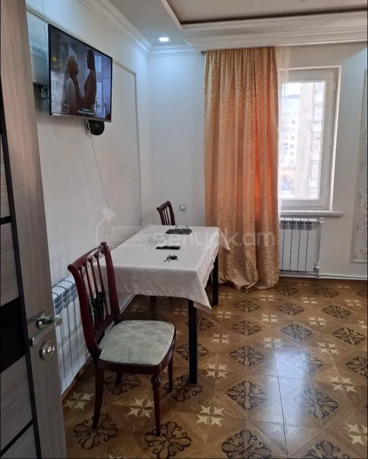 2 Սենյականոց Բնակարան, 55քմ, 5/9 հարկ, Նորմալ Վիճակում, Կահավորված