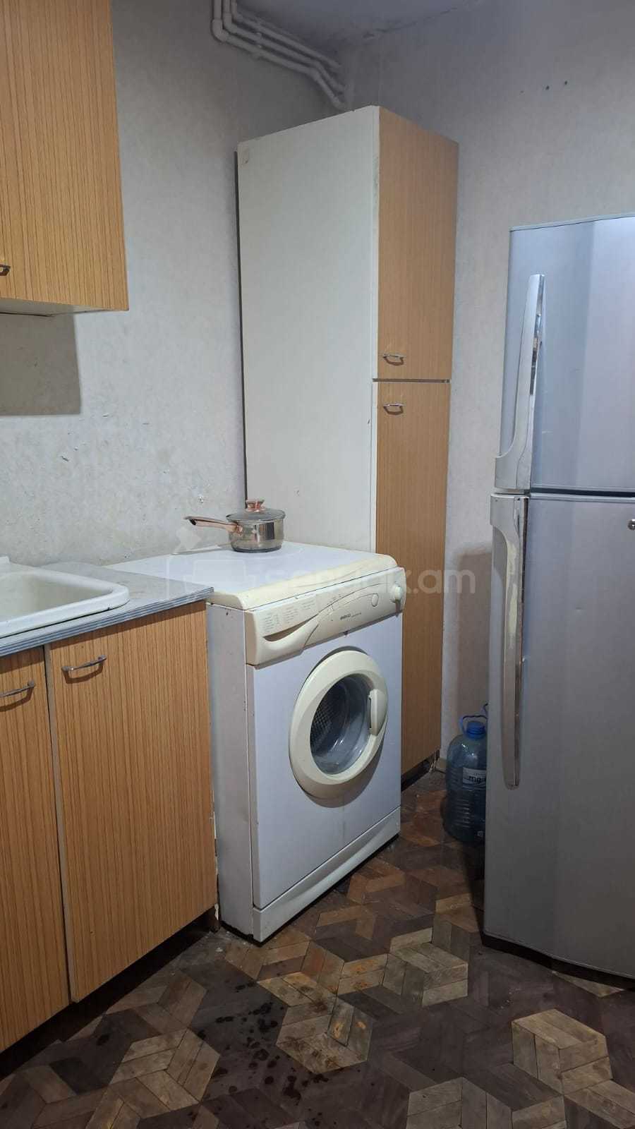 1 Սենյականոց Բնակարան, 40քմ, 1/9 հարկ, Նորմալ Վիճակում, Կահավորված