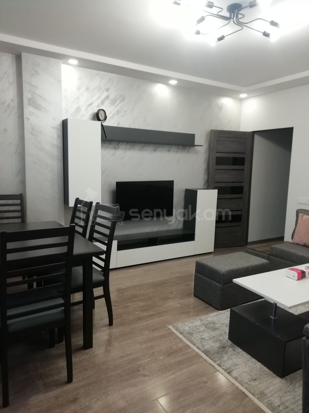 3 Սենյականոց Բնակարան, 67քմ, 11/12 հարկ, Կապիտալ Վերանորոգված, Կահավորված, Արևկող