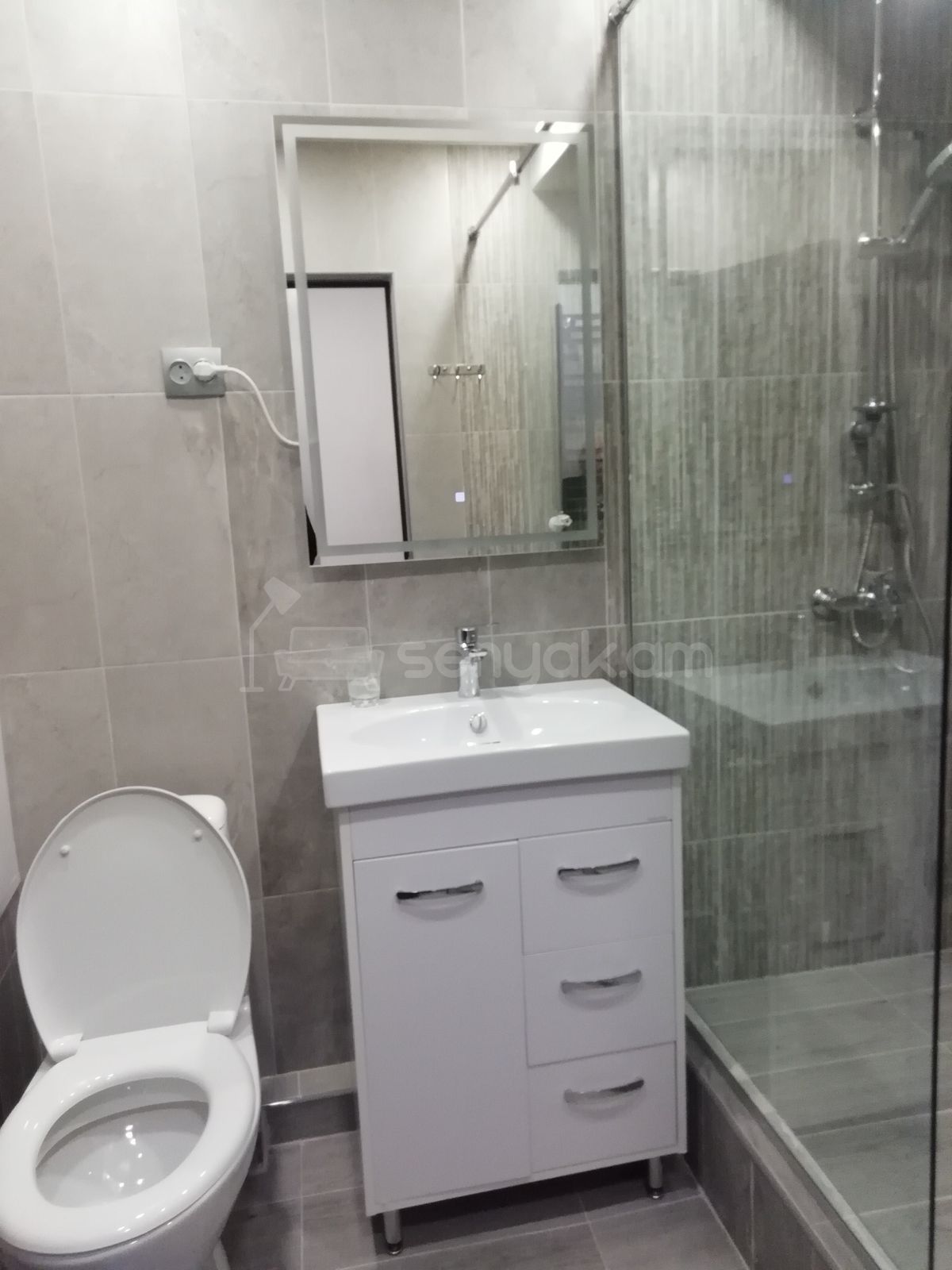 3 Սենյականոց Բնակարան, 67քմ, 11/12 հարկ, Կապիտալ Վերանորոգված, Կահավորված, Արևկող