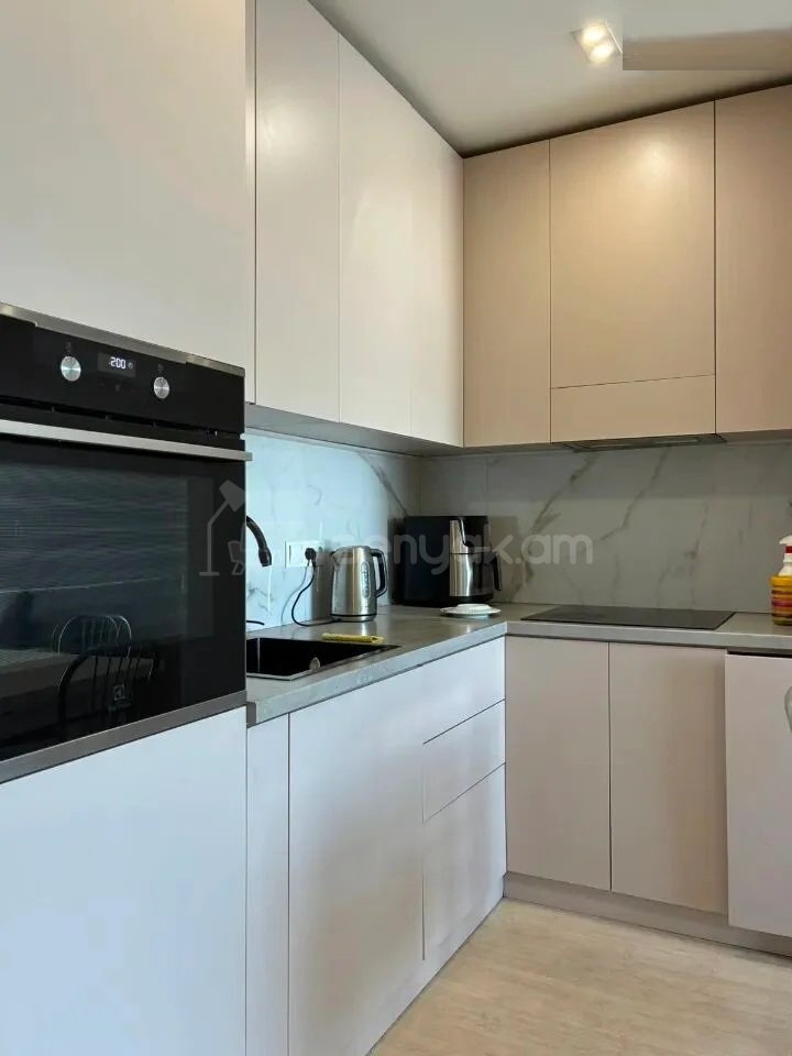 2 Սենյականոց Բնակարան, 40քմ, 6/11 հարկ, Դիզայներական Վերանորոգված