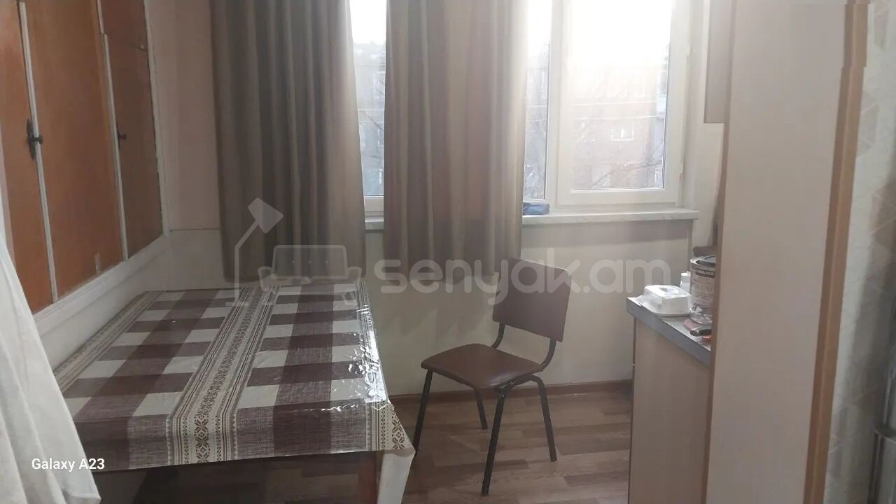 3 Սենյականոց Բնակարան, 75քմ, 2/4 հարկ, Նորմալ Վիճակում