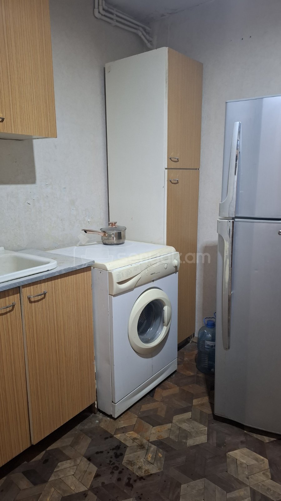 1 Սենյականոց Բնակարան, 40քմ, 8/9 հարկ, Նորմալ Վիճակում, Կահավորված, Արևկող