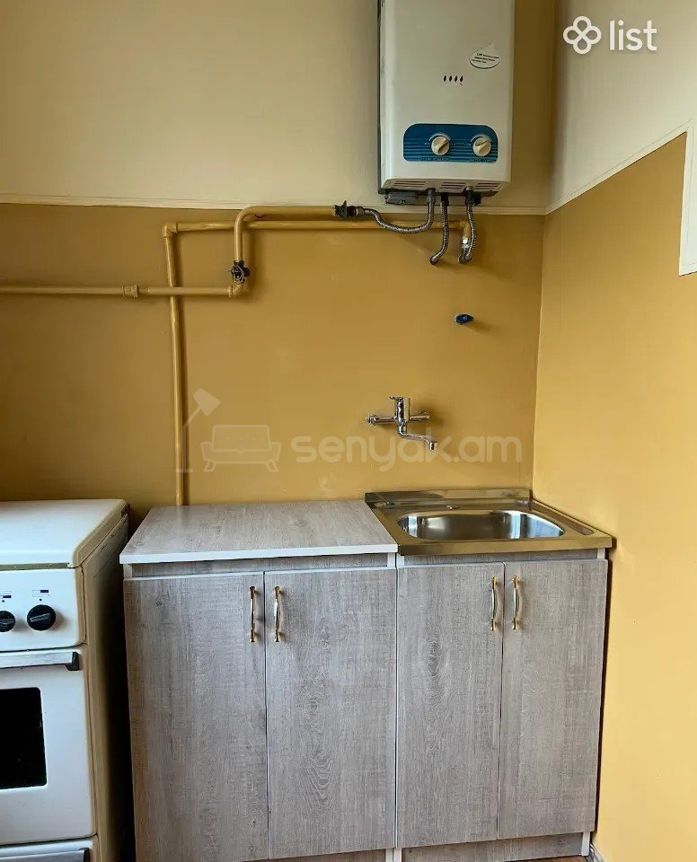 2 Սենյականոց Բնակարան Քարե Շենքում, 50քմ, 5/5 հարկ, Նորմալ Վիճակում, Արևկող