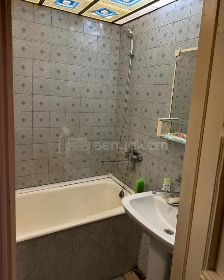 3 Սենյականոց Բնակարան, 80քմ, 5/9 հարկ, Նորմալ Վիճակում, Կահավորված