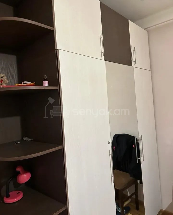 3 Սենյականոց Բնակարան, 80քմ, 5/9 հարկ, Նորմալ Վիճակում, Կահավորված