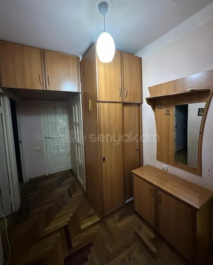 3 Սենյականոց Բնակարան, 80քմ, 5/9 հարկ, Նորմալ Վիճակում, Կահավորված