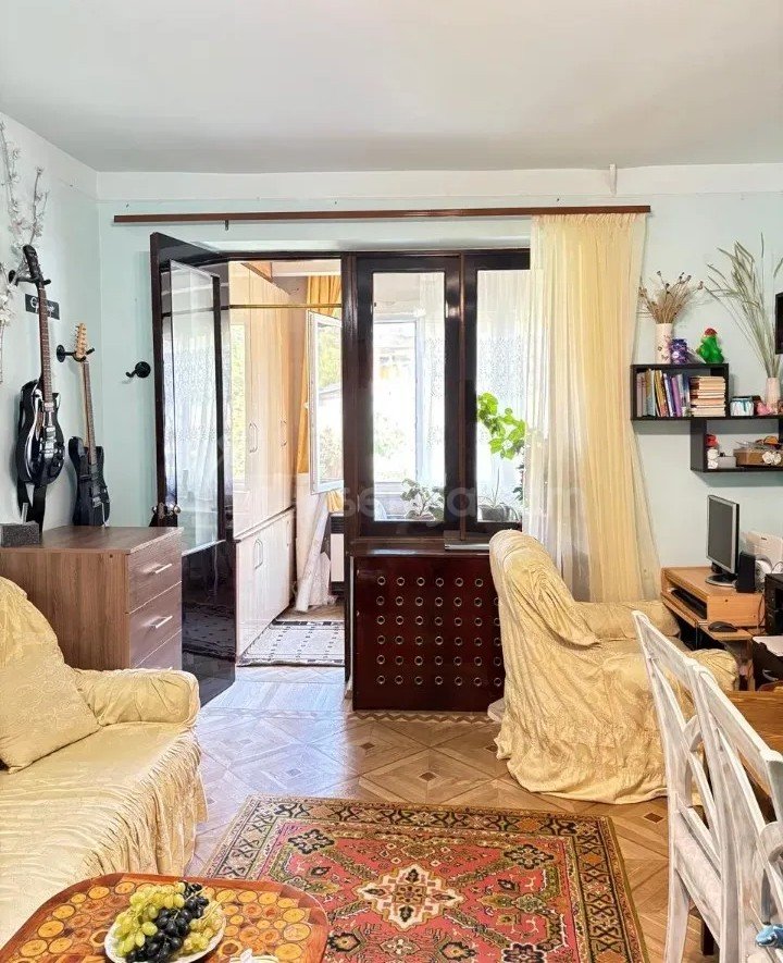 1 Սենյականոց Բնակարան Քարե Շենքում, 44քմ, 4/5 հարկ, Նորմալ Վիճակում