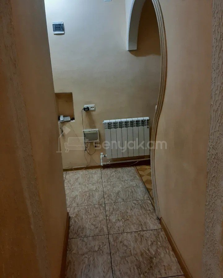 1 Սենյականոց Բնակարան Քարե Շենքում, 47քմ, 2/4 հարկ, Կոսմետիկ Վերանորոգված