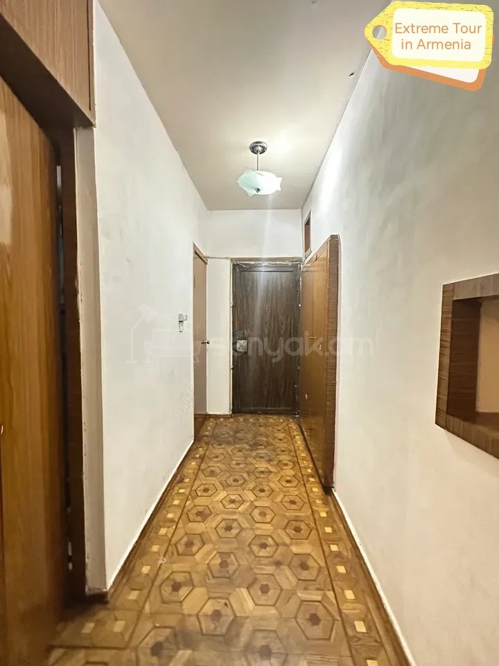 3 Սենյականոց Բնակարան Քարե Շենքում, 56քմ, 3/5 հարկ, Նորմալ Վիճակում, Կահավորված