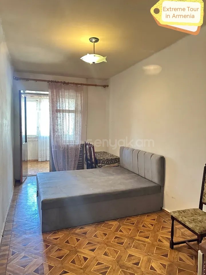 3 Սենյականոց Բնակարան Քարե Շենքում, 56քմ, 3/5 հարկ, Նորմալ Վիճակում, Կահավորված