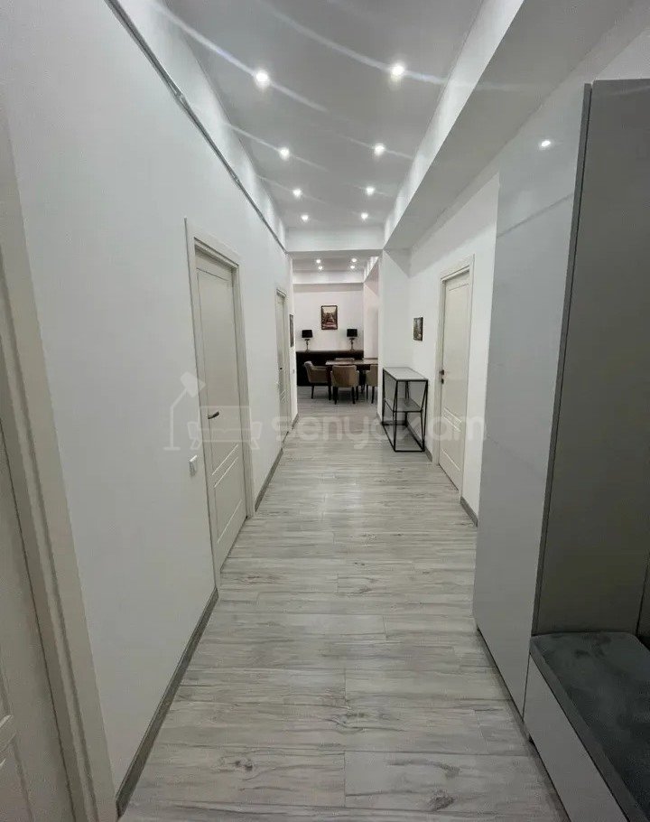 3 Սենյականոց Բնակարան Նորակառույցում, 95քմ, 5/9 հարկ, Դիզայներական Վերանորոգված, Կահավորված, Արևկող