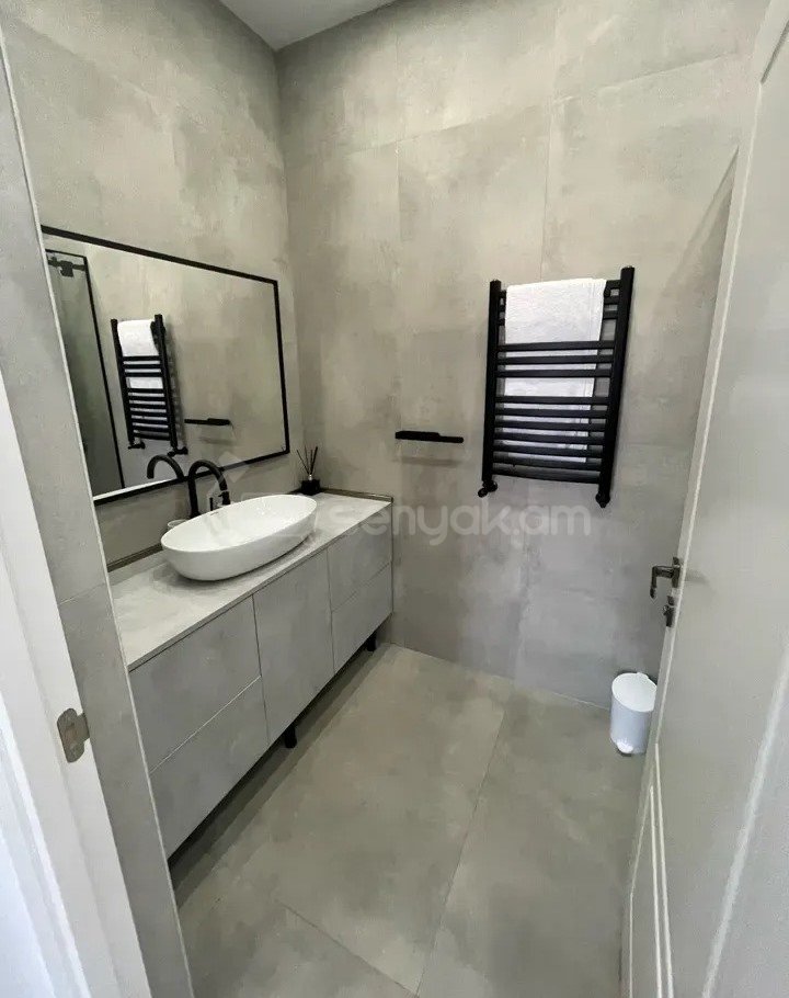 3 Սենյականոց Բնակարան Նորակառույցում, 95քմ, 5/9 հարկ, Դիզայներական Վերանորոգված, Կահավորված, Արևկող