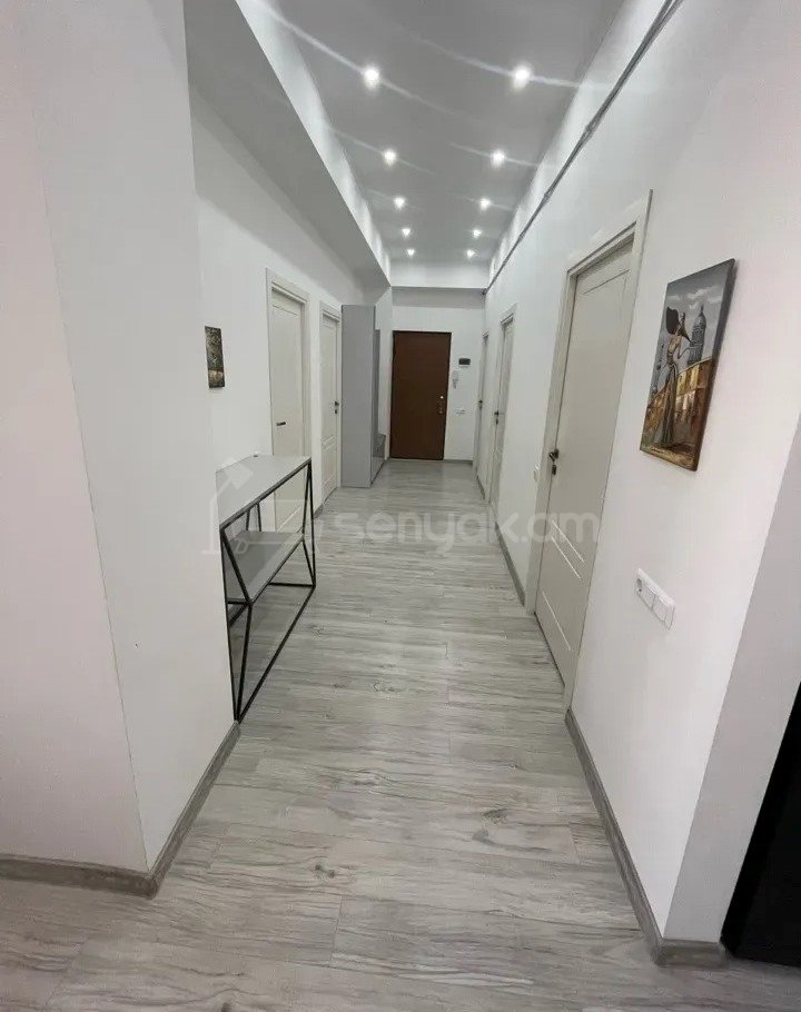 3 Սենյականոց Բնակարան Նորակառույցում, 95քմ, 5/9 հարկ, Դիզայներական Վերանորոգված, Կահավորված, Արևկող