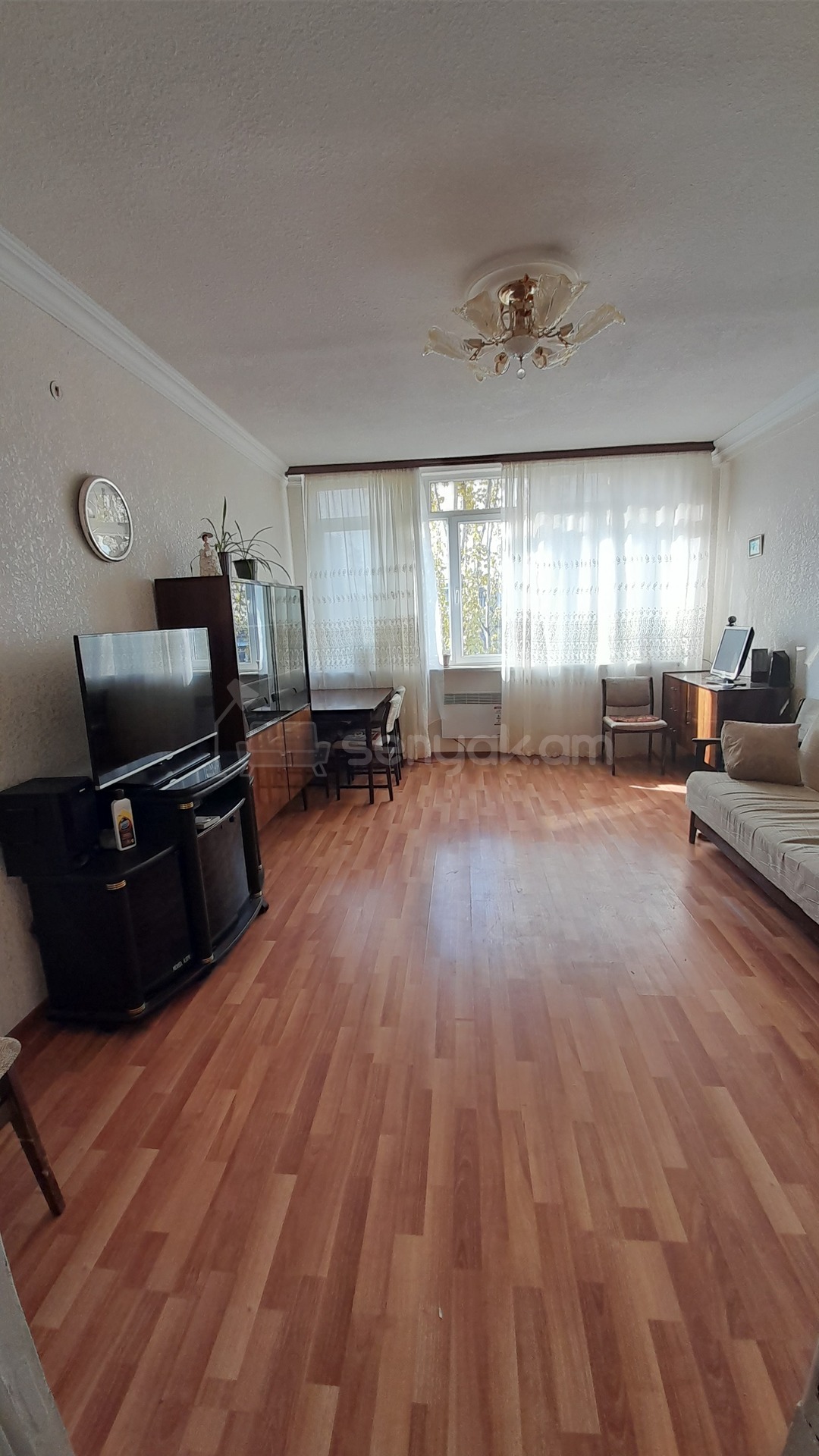 2 Սենյականոց Բնակարան Քարե Շենքում, 70քմ, 6/8 հարկ, Նորմալ Վիճակում, Կահավորված, Արևկող