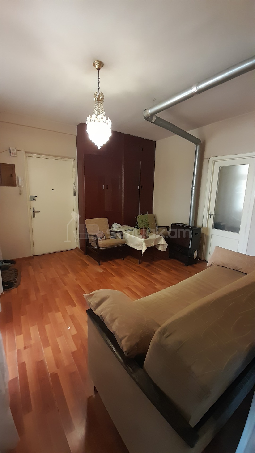 2 Սենյականոց Բնակարան Քարե Շենքում, 70քմ, 6/8 հարկ, Նորմալ Վիճակում, Կահավորված, Արևկող