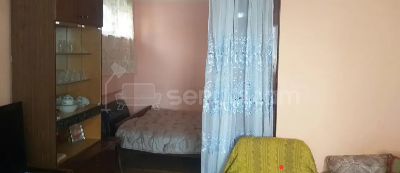 2 Սենյականոց Բնակարան Քարե Շենքում, 50քմ, 1/5 հարկ, Պետական Վիճակում