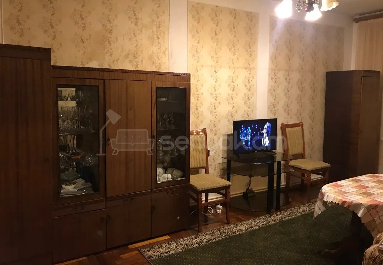 2 Սենյականոց Բնակարան Քարե Շենքում, 53քմ, 5/5 հարկ, Նորմալ Վիճակում