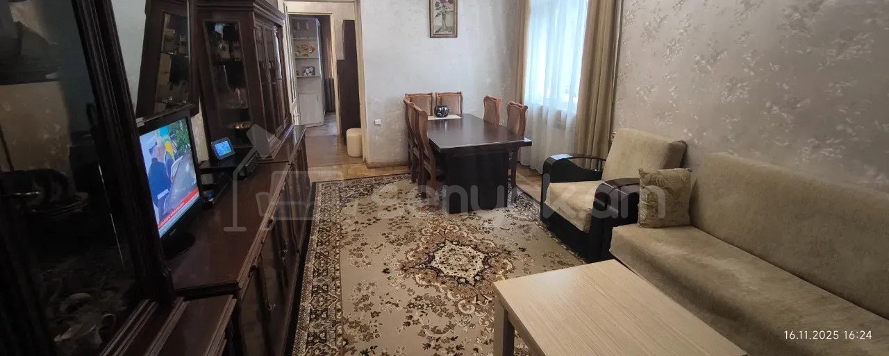 2 Սենյականոց Բնակարան Քարե Շենքում, 61քմ, 4/5 հարկ, Նորմալ Վիճակում