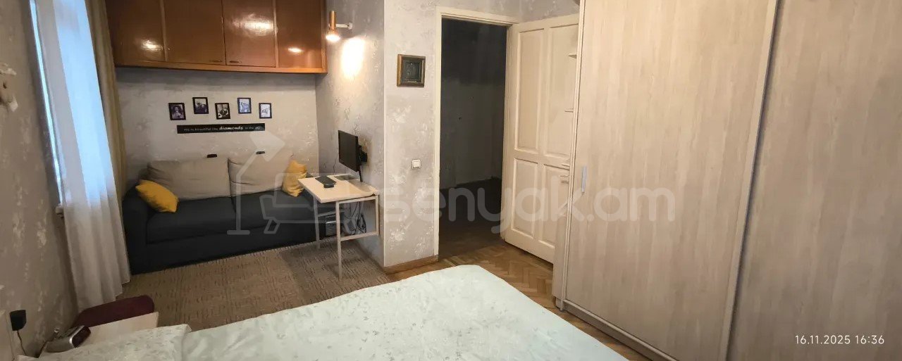 2 Սենյականոց Բնակարան Քարե Շենքում, 61քմ, 4/5 հարկ, Նորմալ Վիճակում