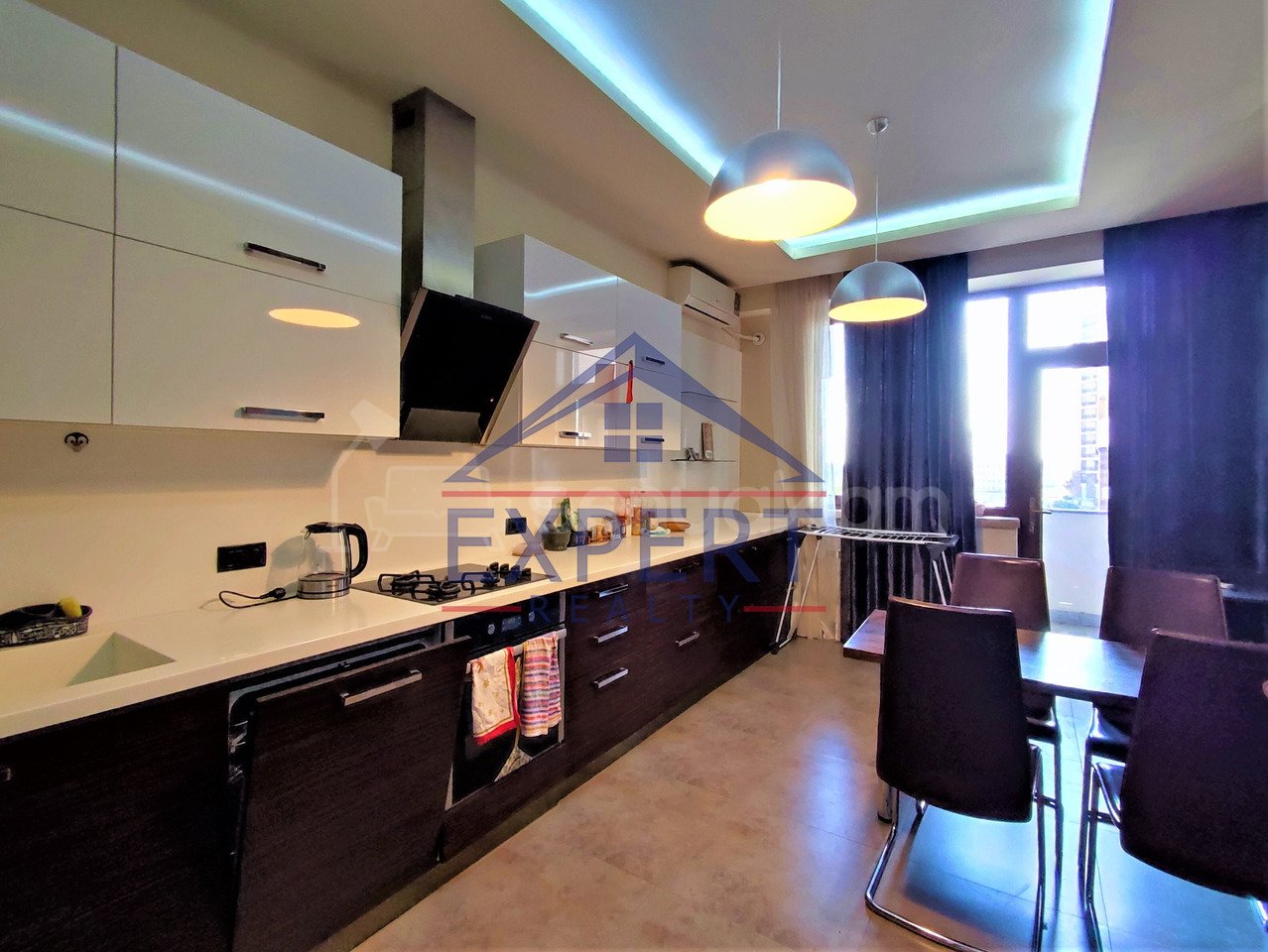 3 Սենյականոց Բնակարան Նորակառույցում, 92քմ, 3/16 հարկ, Կապիտալ Վերանորոգված, Կահավորված, Արևկող