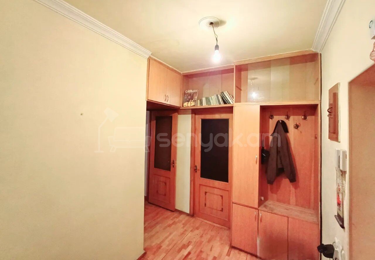 2 Սենյականոց Բնակարան Քարե Շենքում, 63քմ, 2/5 հարկ, Կապիտալ Վերանորոգված