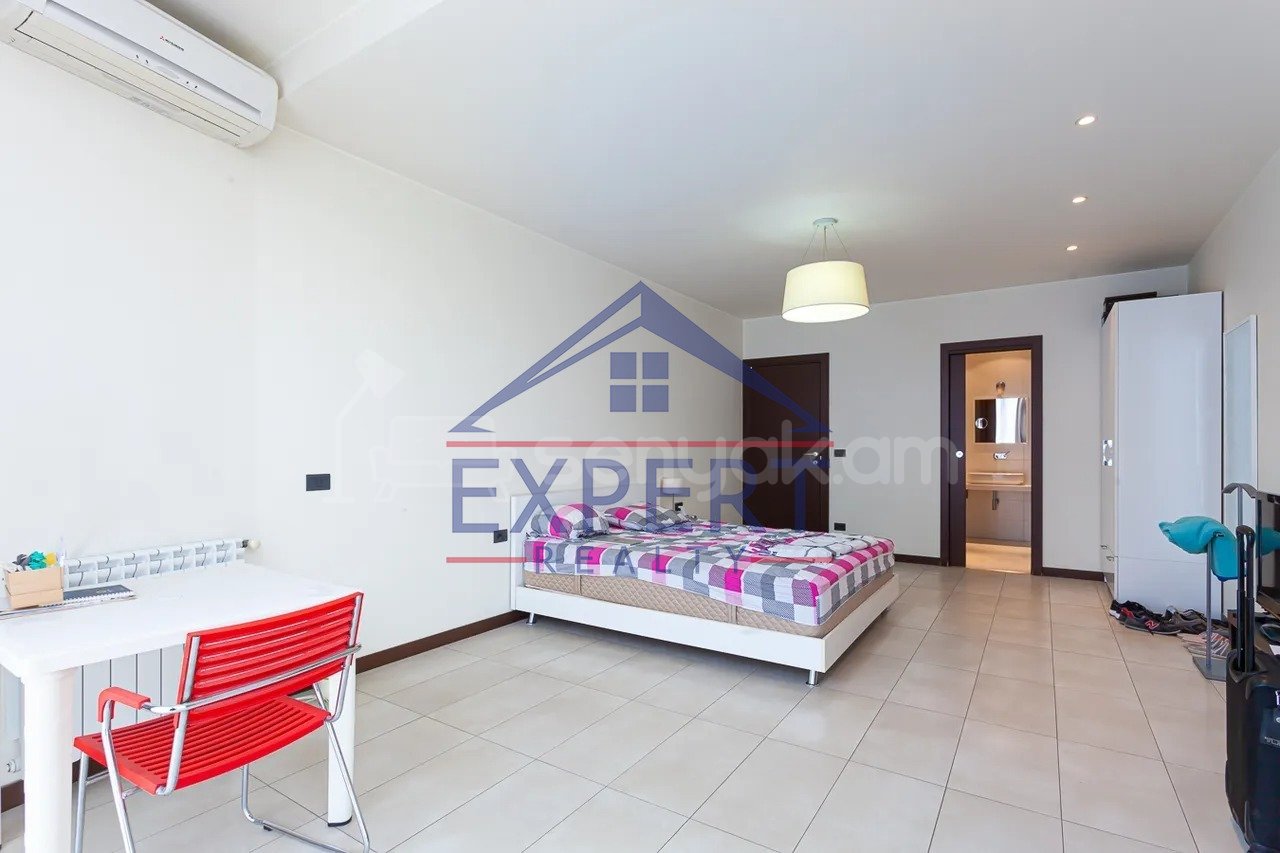 3 Սենյականոց Բնակարան Նորակառույցում, 125քմ, 4/10 հարկ, Կապիտալ Վերանորոգված