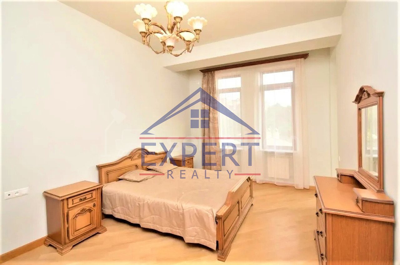 5 Սենյականոց Շքեղ Առանձնատուն, 510քմ, Լողավազանով, Ավտոտնակով