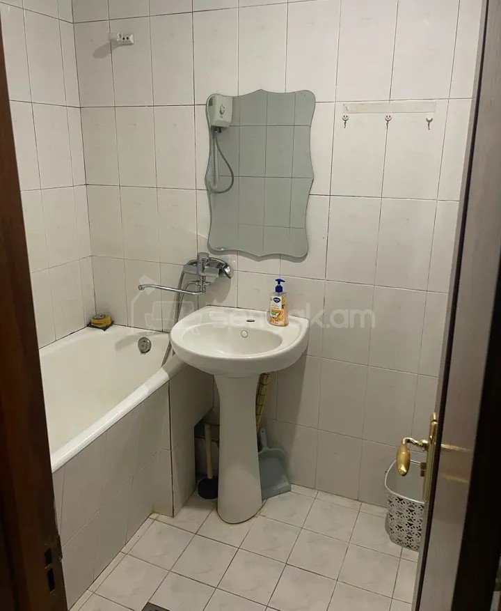 2 Սենյականոց Բնակարան, 60քմ, 9/9 հարկ, Կապիտալ Վերանորոգված