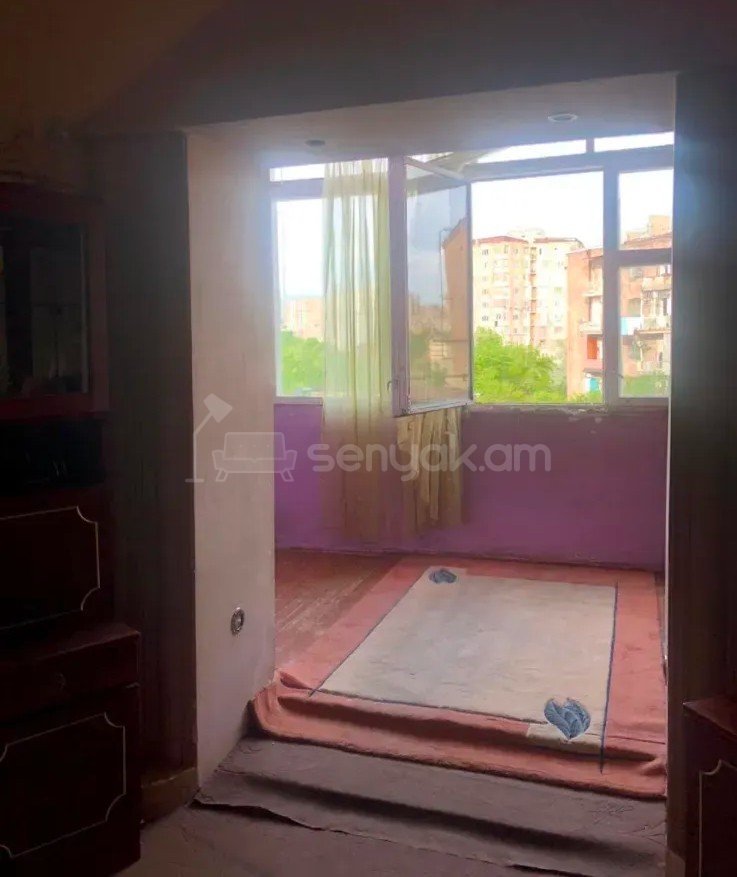 1 Սենյականոց Բնակարան Քարե Շենքում, 37քմ, 4/5 հարկ, Պետական Վիճակում