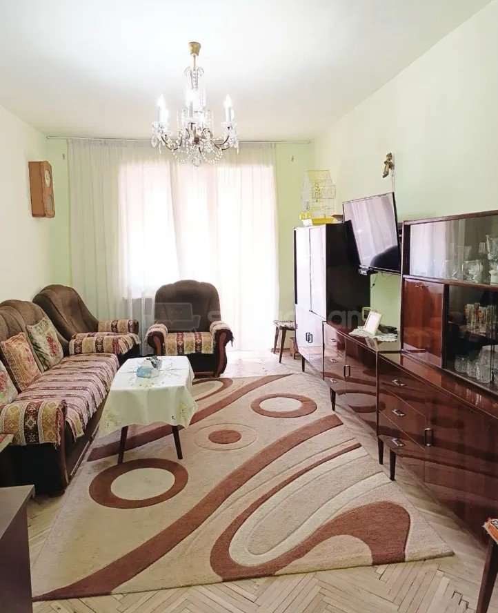 3 Սենյականոց Բնակարան Քարե Շենքում, 78քմ, 3/5 հարկ, Նորմալ Վիճակում