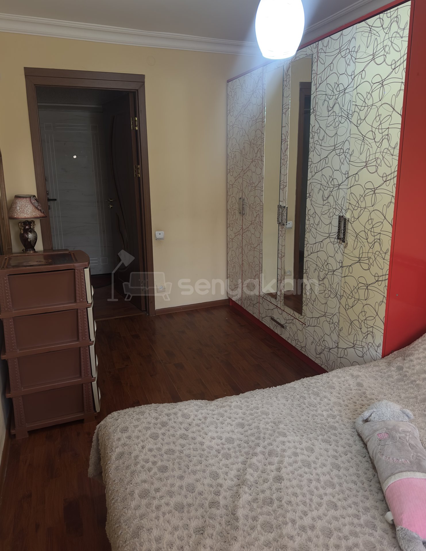 3 Սենյականոց Բնակարան Քարե Շենքում, 50քմ, 2/4 հարկ, Կապիտալ Վերանորոգված, Կահավորված, Արևկող