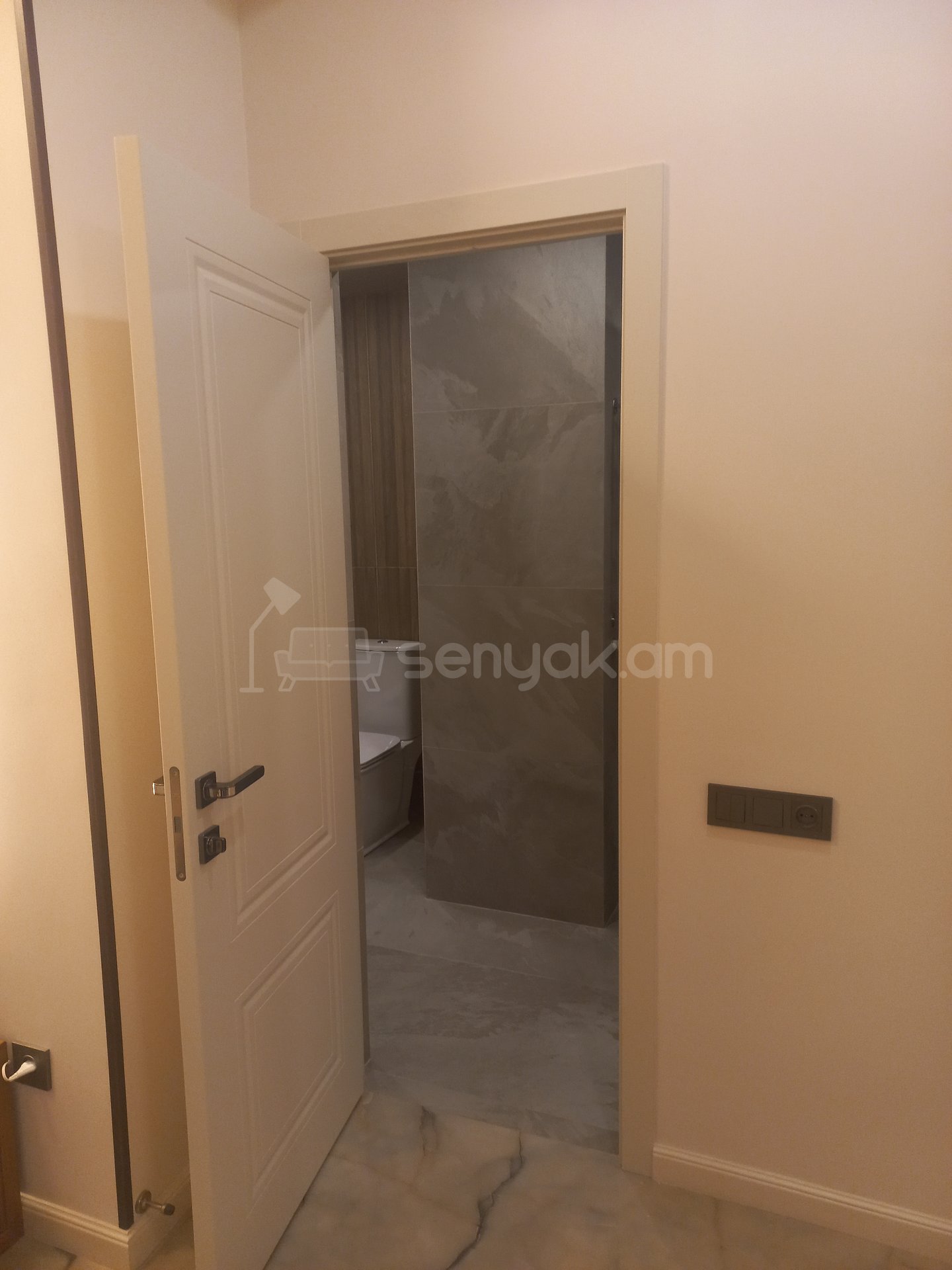 2 Սենյականոց Բնակարան Նորակառույցում, 50քմ, 9/14 հարկ, Դիզայներական Վերանորոգված, Կահավորված, Արևկող