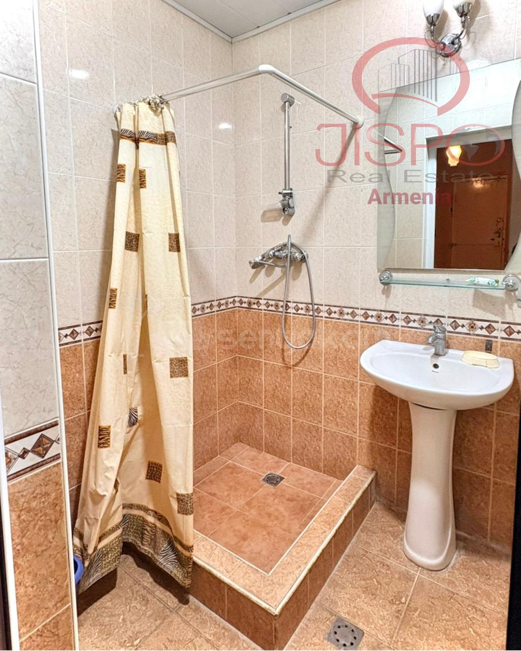 3 Սենյականոց Բնակարան, 100քմ, 3/10 հարկ, Կոսմետիկ Վերանորոգված, Կահավորված, Արևկող