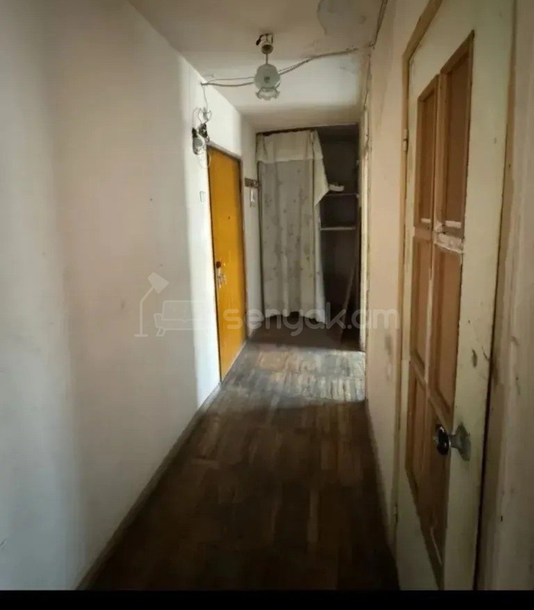 2 Սենյականոց Բնակարան, 51քմ, 3/5 հարկ, Պետական Վիճակում