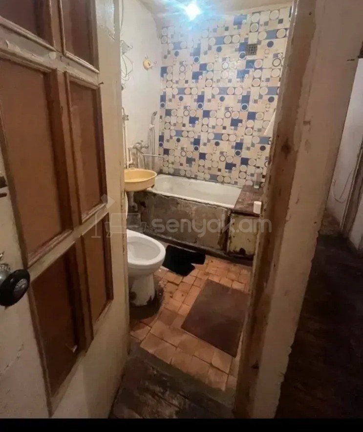 2 Սենյականոց Բնակարան, 51քմ, 3/5 հարկ, Պետական Վիճակում