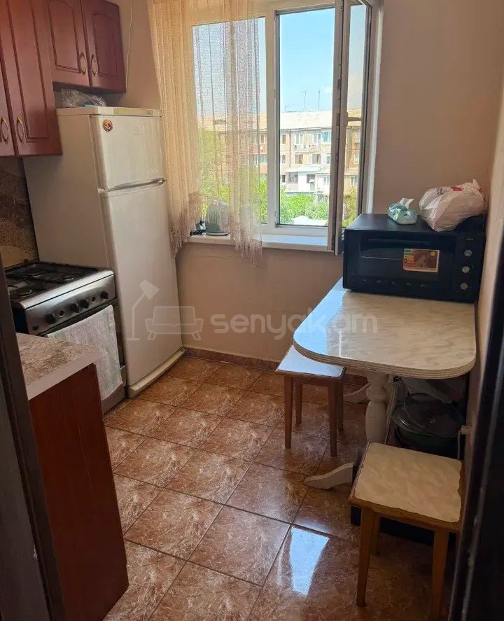 2 Սենյականոց Բնակարան, 48քմ, 5/5 հարկ, Կապիտալ Վերանորոգված